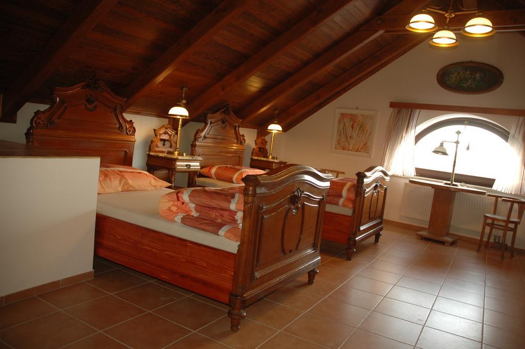 Penzion "U Kubinu" Pribyslav Exterior photo